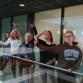 Dancing English TeacherDancing English Teacher Dancing English TeacherDancing English Teacher